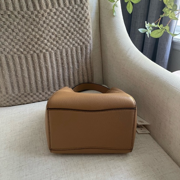 Tory Burch Small McGraw Bucket Bag - Picture 10 of 15